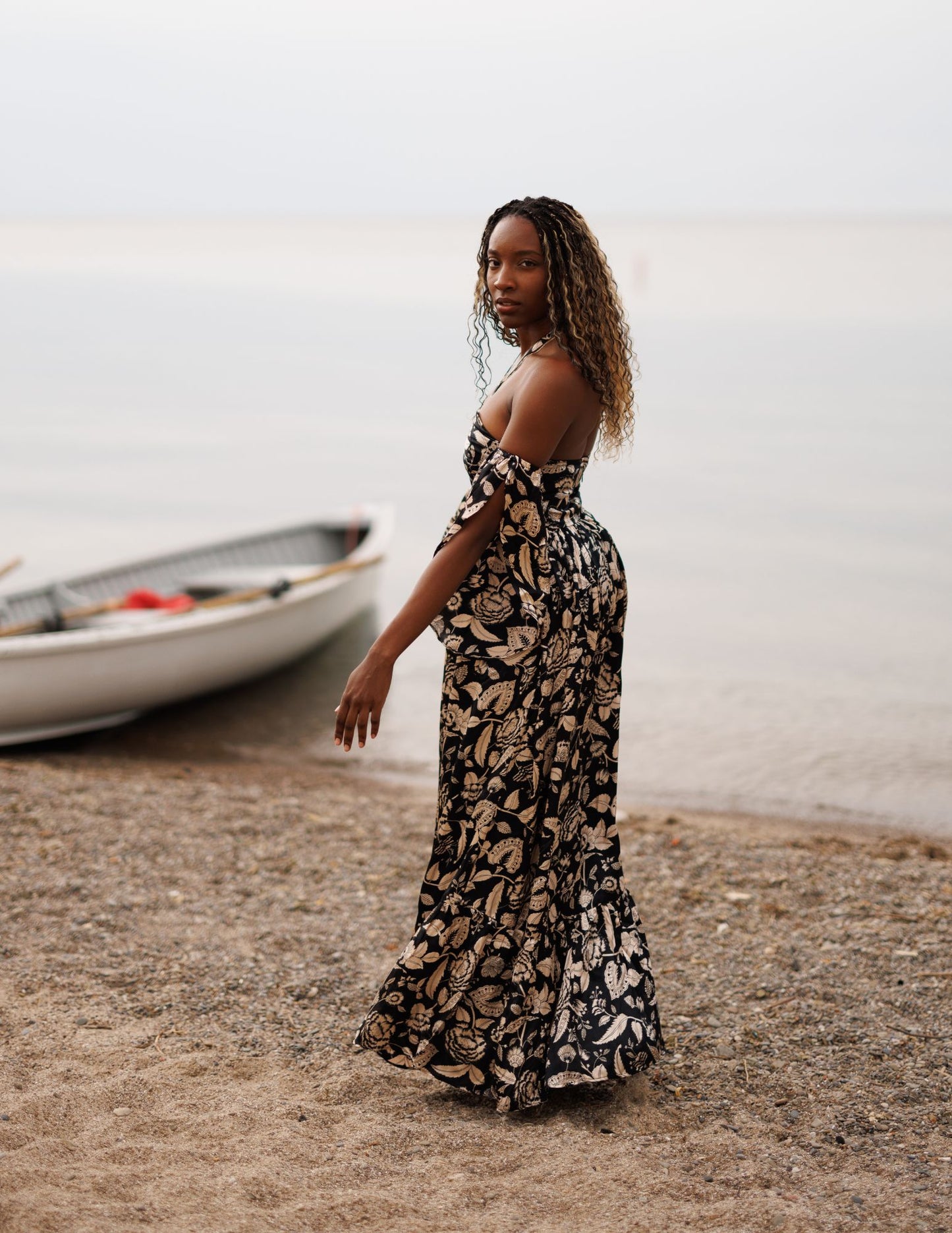 El vestido negro de Valentino // SAARTHI