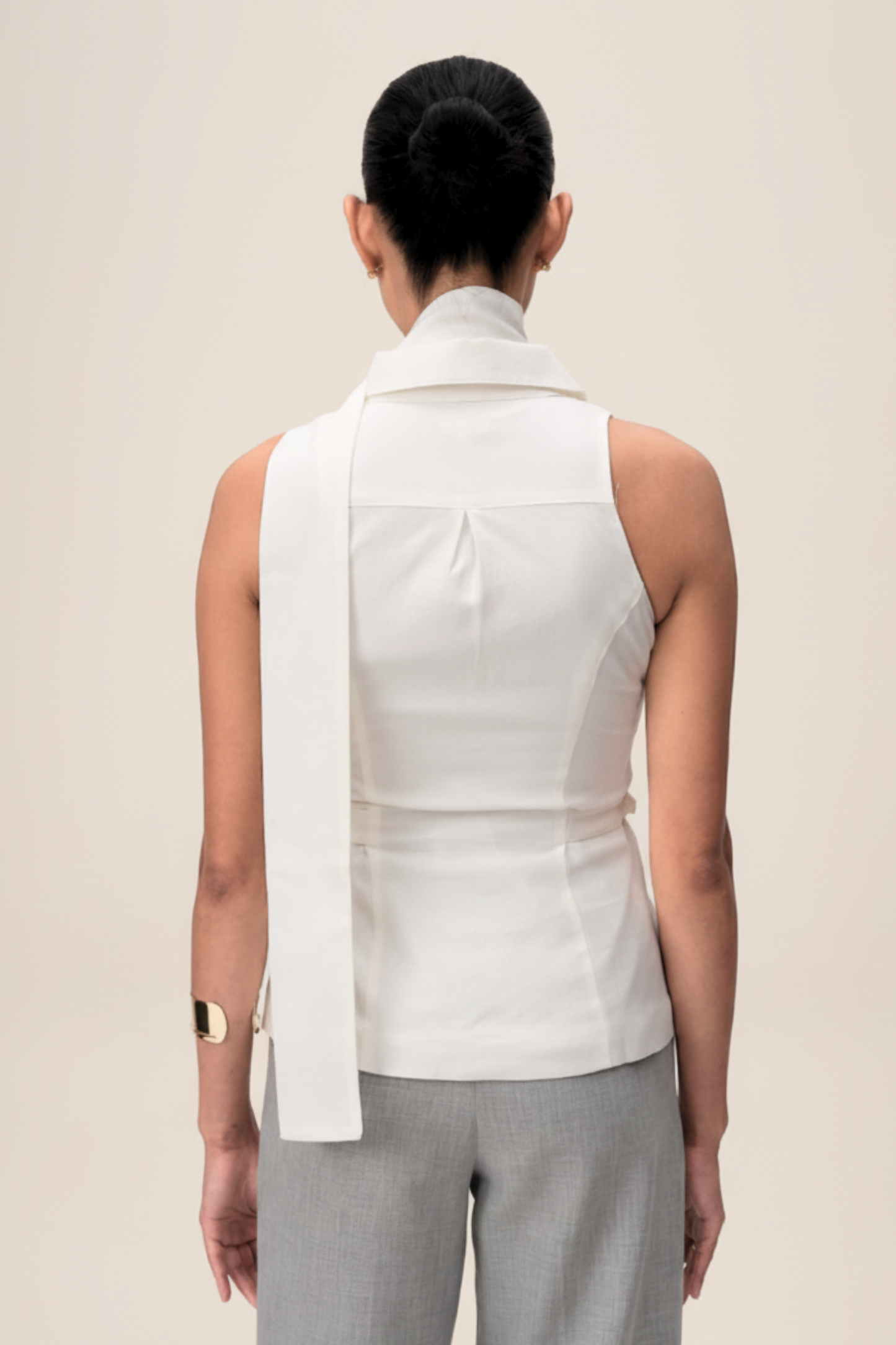 The Swan Tailored Sleeveless Shirt with Scarf